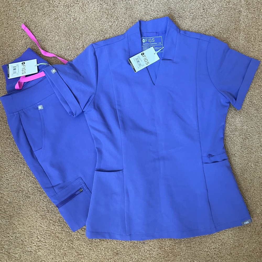 BNWT Figs Amethyst set XS Inla Slim scrub top